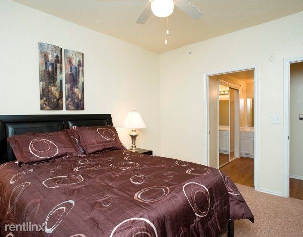 Fotografía del edificio - 2041 W Hebron Pky