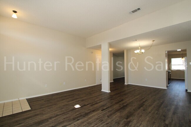 Foto del edificio - Spacious 4-Bedroom Home in Killeen