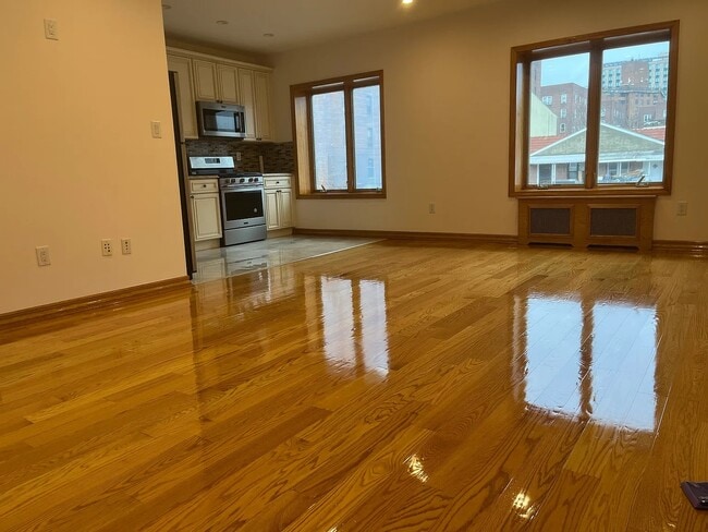 Building Photo - 10822 63rd Rd