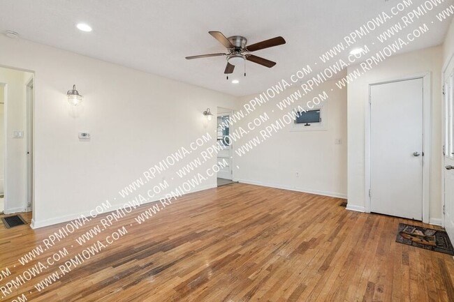 Building Photo - 1206 Amos Ave