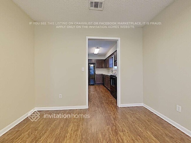 Building Photo - 12281 Autumnbrook Trail E