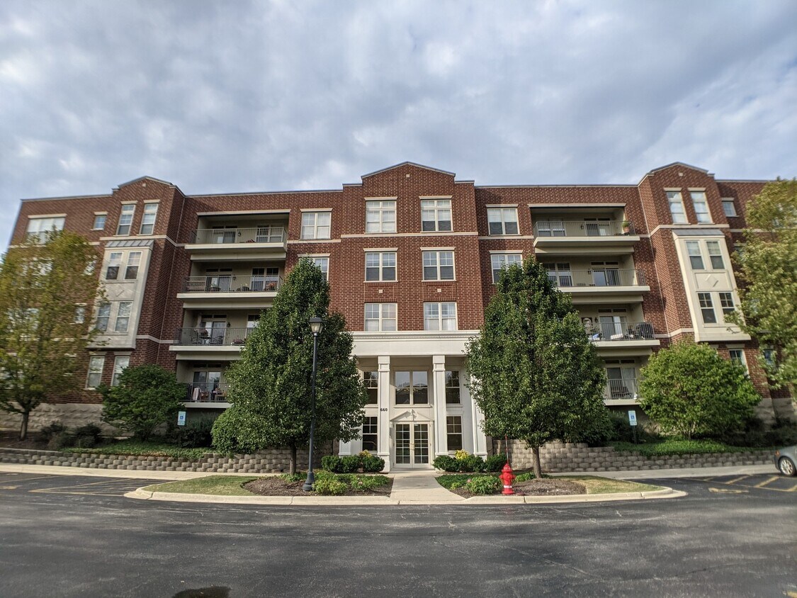 660 Prestwick Ln Unit 403, Wheeling, IL 60090 Condo for Rent in