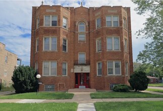 Building Photo - 106 E 72nd St