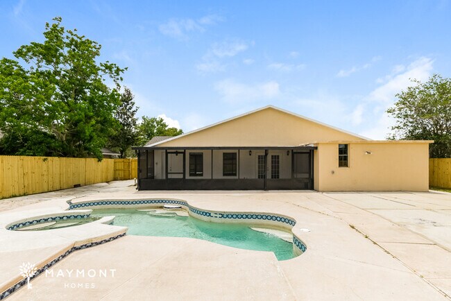 Foto del edificio - 621 Deauville Ct