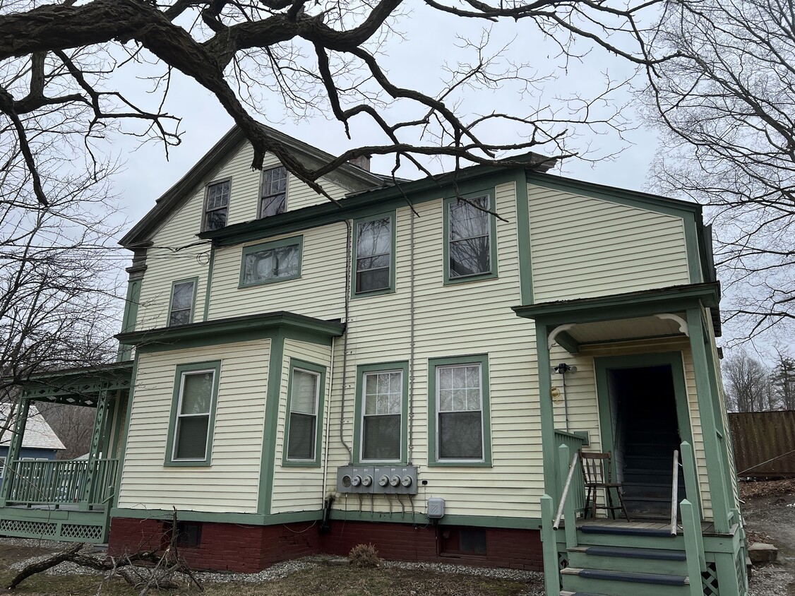 28 Brook St Unit Apt 2, Brattleboro, VT 05301 Apartments in