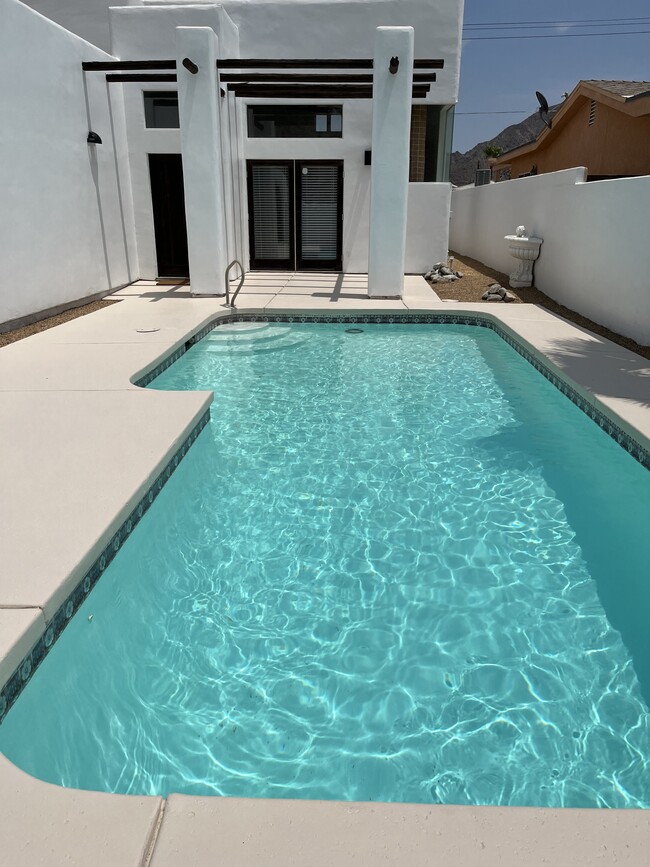 Beautiful refreshed pool - 52640 Avenida Juarez