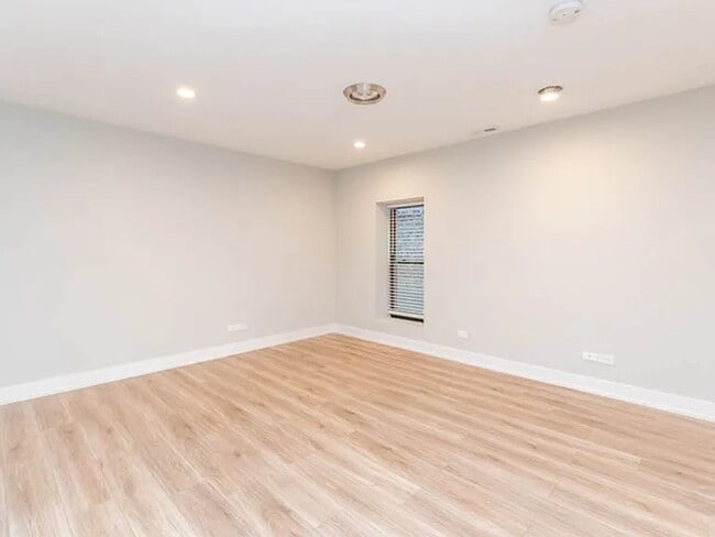 Foto del edificio - 2223 W 21st St