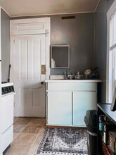 Building Photo - 104 E Boston Ave