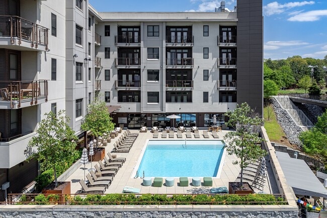 Building Photo - North and Line Apartments