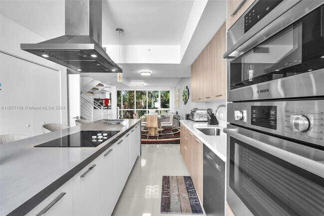 Foto del edificio - 1000 99th St