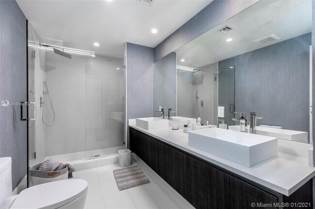 Foto del edificio - 1150 102nd St