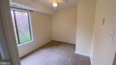 Building Photo - 10536 Cross Fox Ln