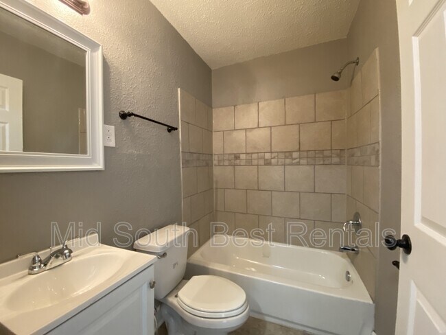 Foto del edificio - 1358 Cooper St