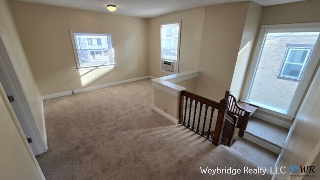 Foto del edificio - 3923 Spencer Ave