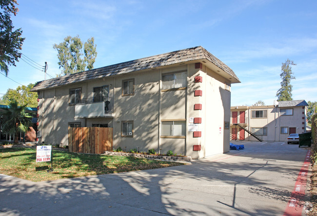 Building Photo - J St. Apts.