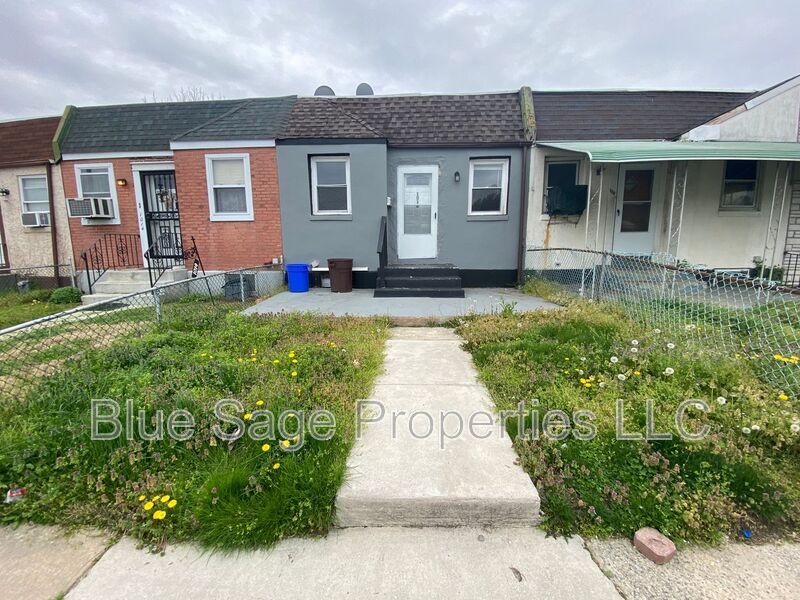 Photo - 1012 Burnside Rd