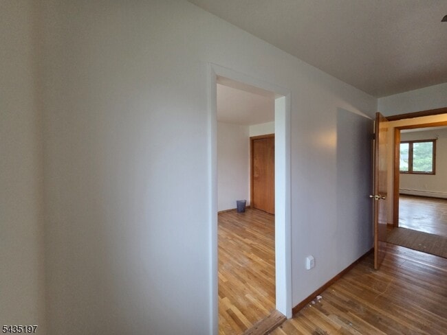Building Photo - 508 Lincoln St