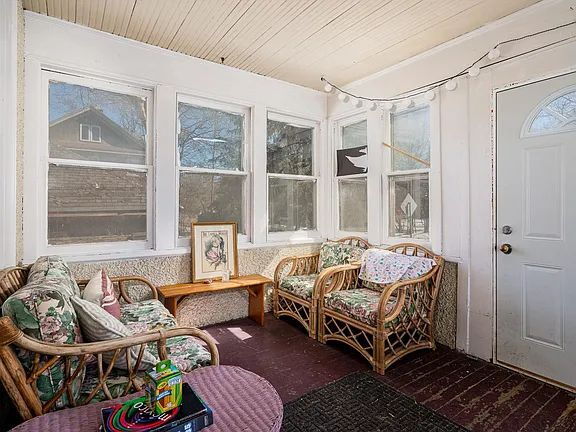 Foto del edificio - Beautiful single family home with near U of MN - 4 bed 2 bath