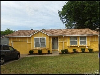 Building Photo - 26 Rosemoor Dr