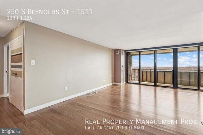 Foto del edificio - 250 S Reynolds St