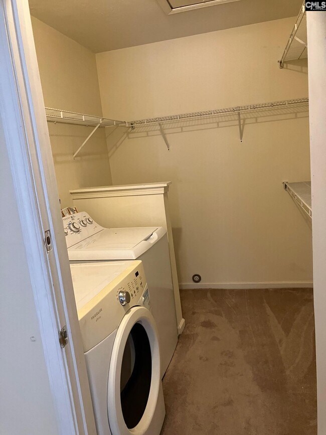 Foto del edificio - 143 Cedar Glen Ln