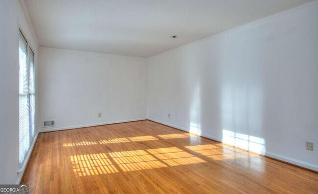 Building Photo - 928 Fairwind Ct