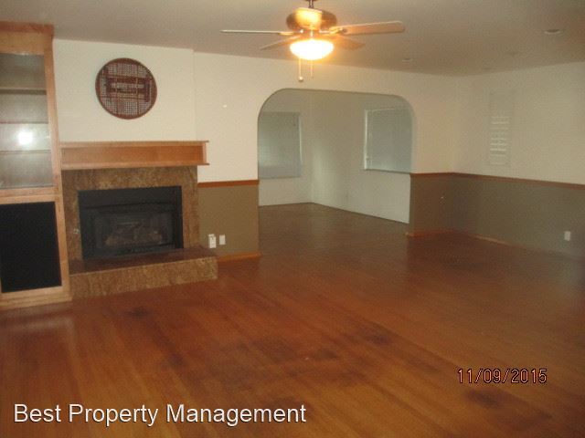 Foto del edificio - 3 br, 2 bath House - 30845 Carroll Avenue