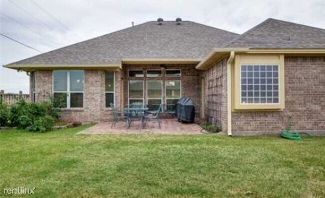 Foto del edificio - 3 br, 2 bath House - 8400 Alison Ave