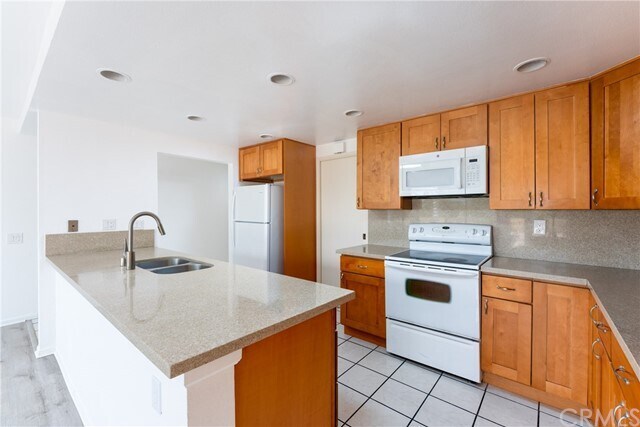 Building Photo - 24611 Artemia Ave