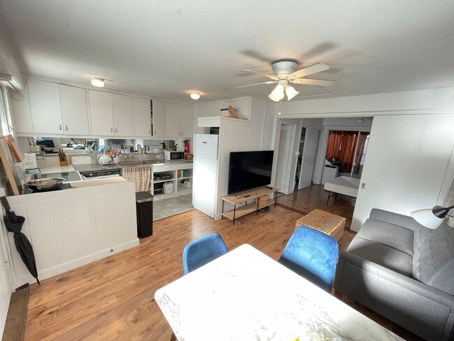 Building Photo - 410 Nahua St