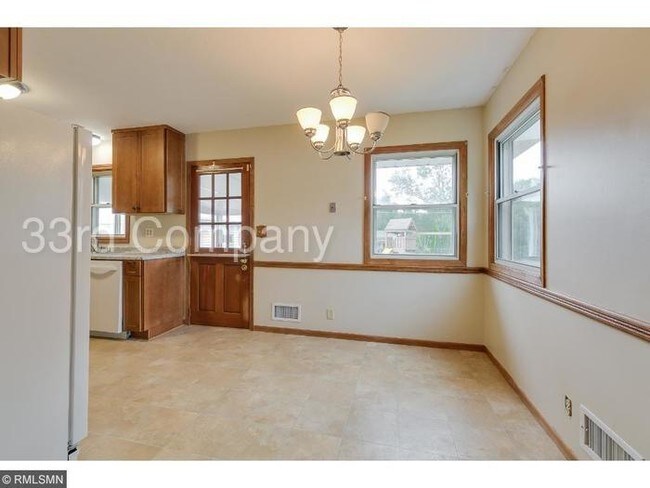 Building Photo - 4400 W 111th St
