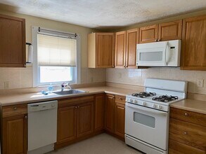 Building Photo - 460A Highland Ave