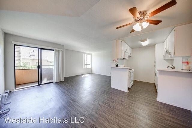 Foto principal - 6310 Sylmar Ave