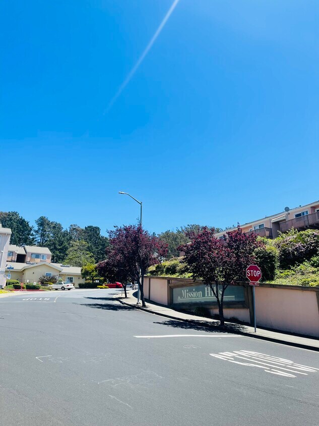 Entrance to the community - 1026 San Luis Cir