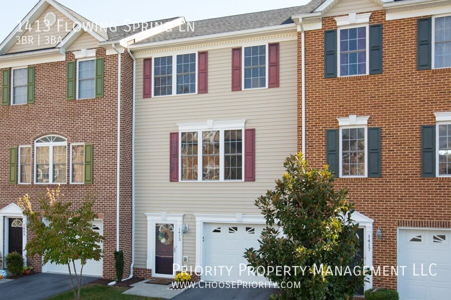Primary Photo - 1413 Flowing Spring Ln