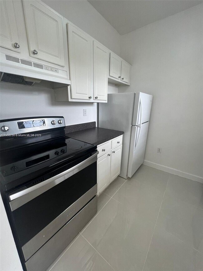 Foto del edificio - 2001 NW 96th Terrace