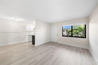 Building Photo - 1330 W 29th St