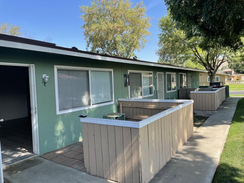 Primary Photo - 850 Prescott Way