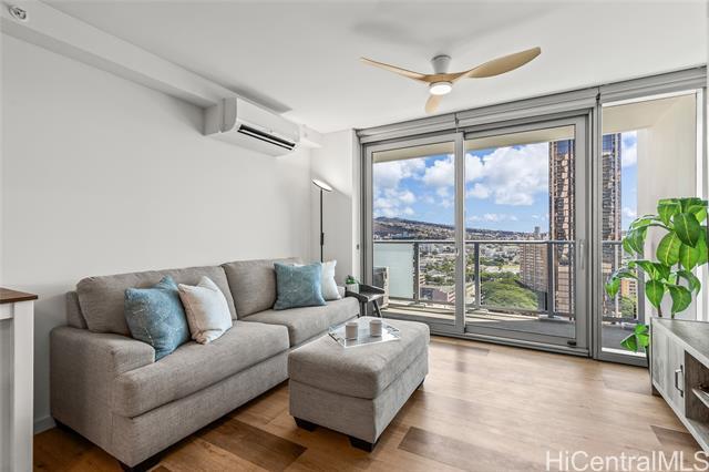 Foto del edificio - 1515 Liona St