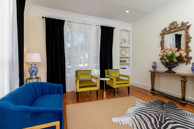 Foto del edificio - 3451 Binkley Ave