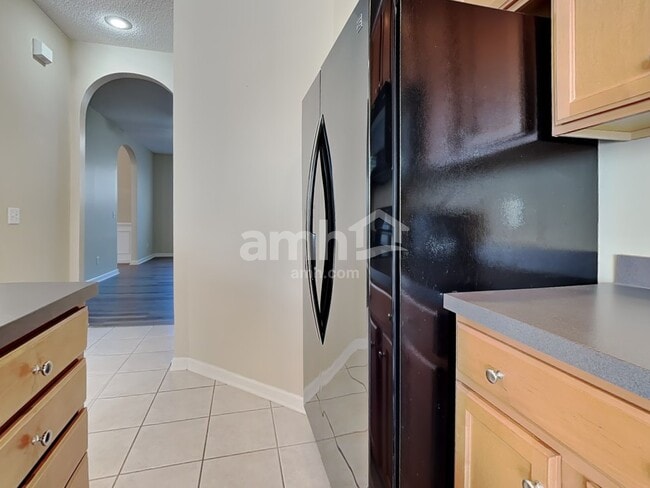 Foto del edificio - 116 Westbury Pk Wy