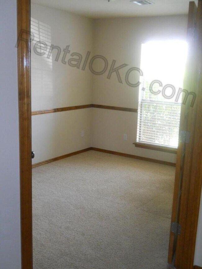 Foto del edificio - 3 Bed 2 Bath + Office in Moore School dist...