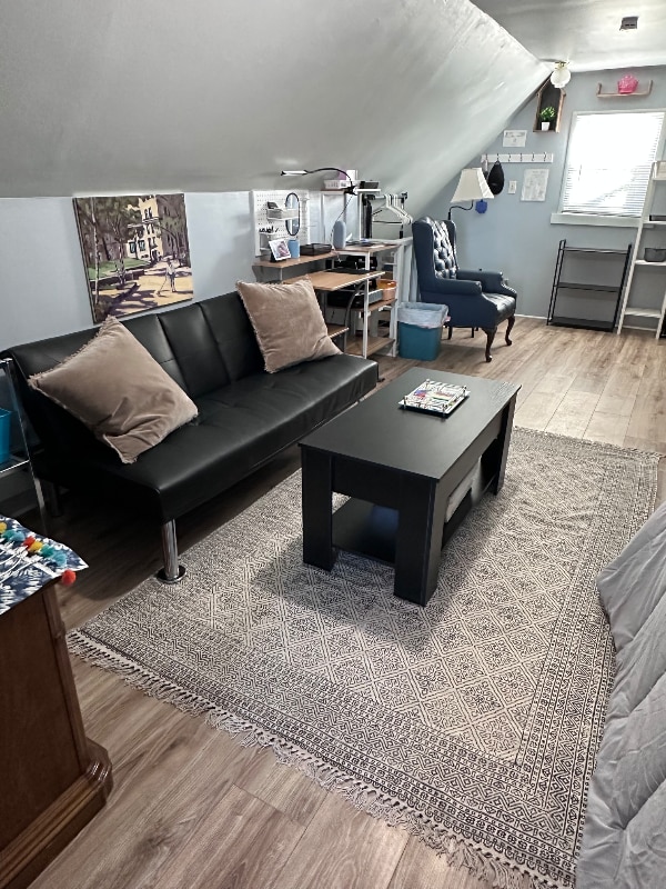 Building Photo - 107 Manitoba Ave W