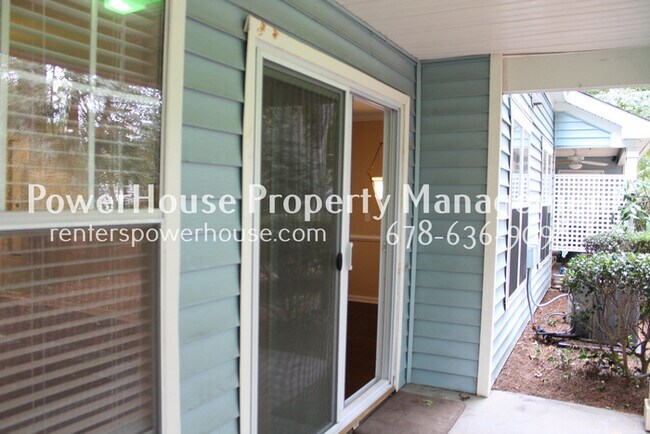 Building Photo - Spacious Garden Condo with upgrades
