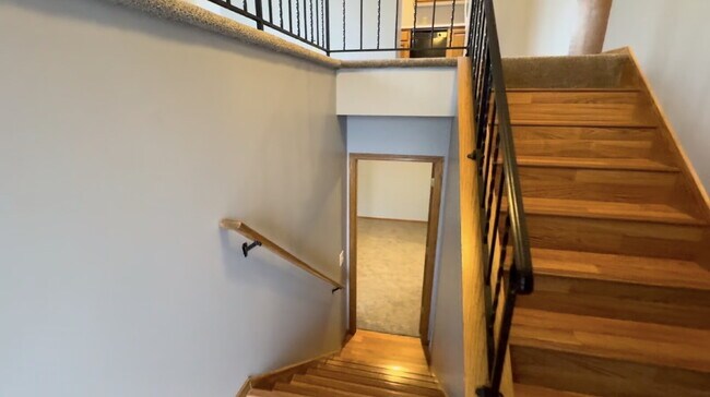 Foto del edificio - Discover Spacious Comfort in Apple Valley: Elegant 2-Bed, 2-Bath Townhouse on Endicott Way!
