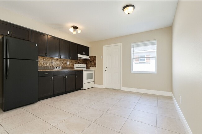 5417/5419 Fourth Ave - 5417/5419 Fourth Ave Apartment