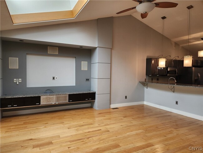 Building Photo - 6390 Ironwood Dr