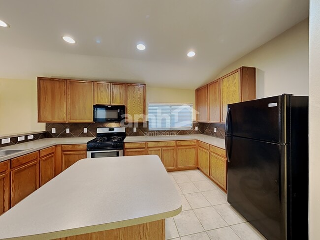 Building Photo - 16623 Grenada Falls Dr