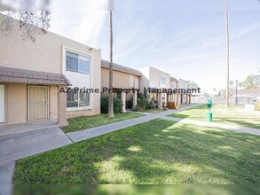 Building Photo - 7126 N 19th Ave