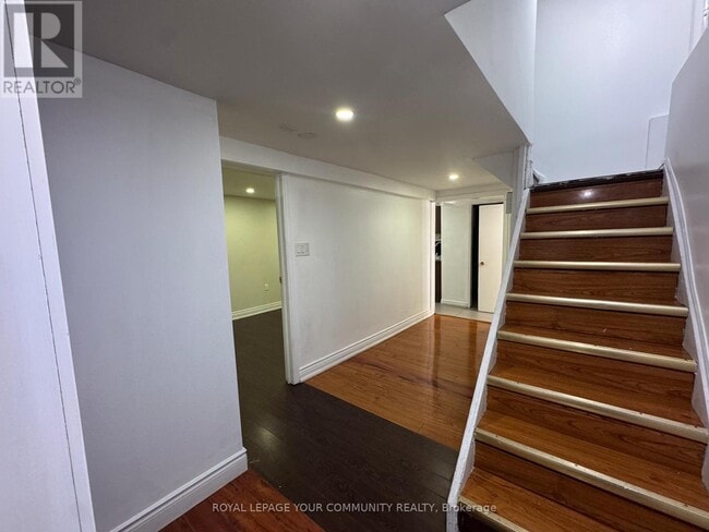 Photo du bâtiment - 24 Grand River Ct